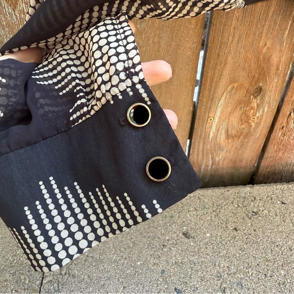 MIND CODE Women’s Black Cream Chevron Sheer Long Sleeve Top Blouse Size Small - Picture 3 of 9